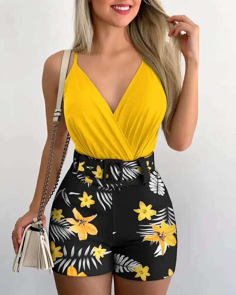 2023 V-Neck Floral Shorts Set for Women - Image 2