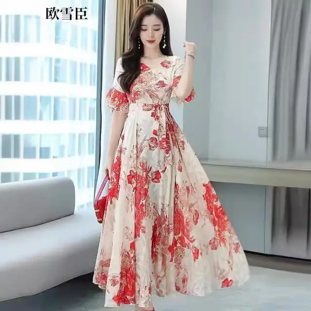 2022 Floral Gown Dress for Women with Red Embroidery