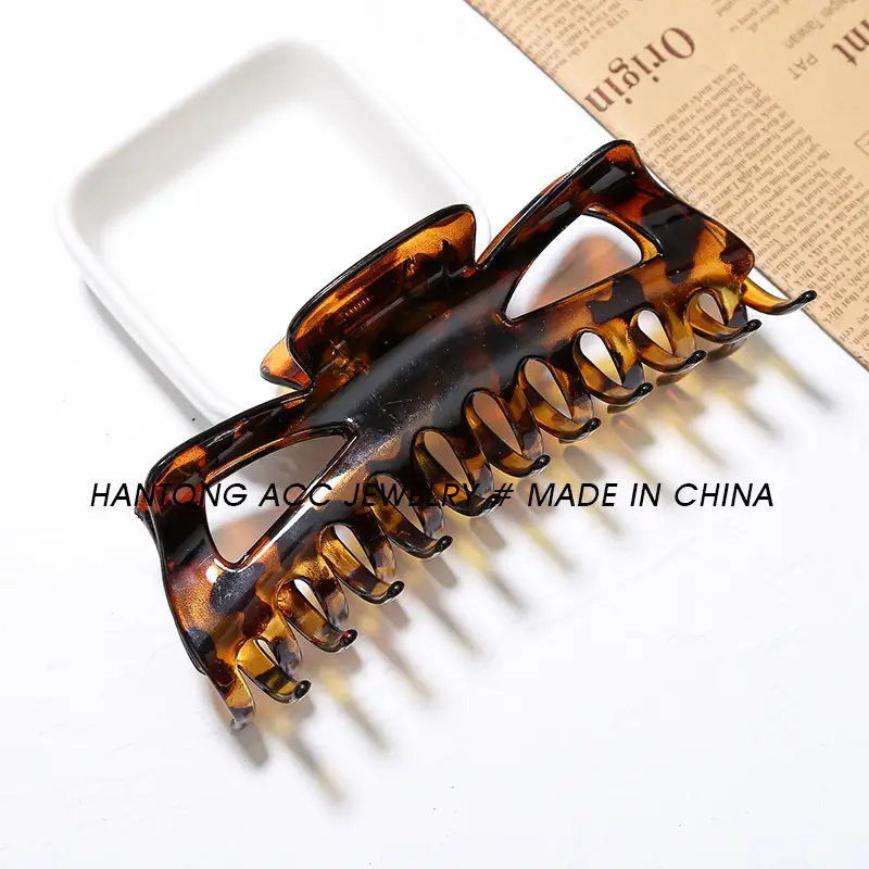 Oversized Korean Hair Clip Leopard Print China Made - Image 2