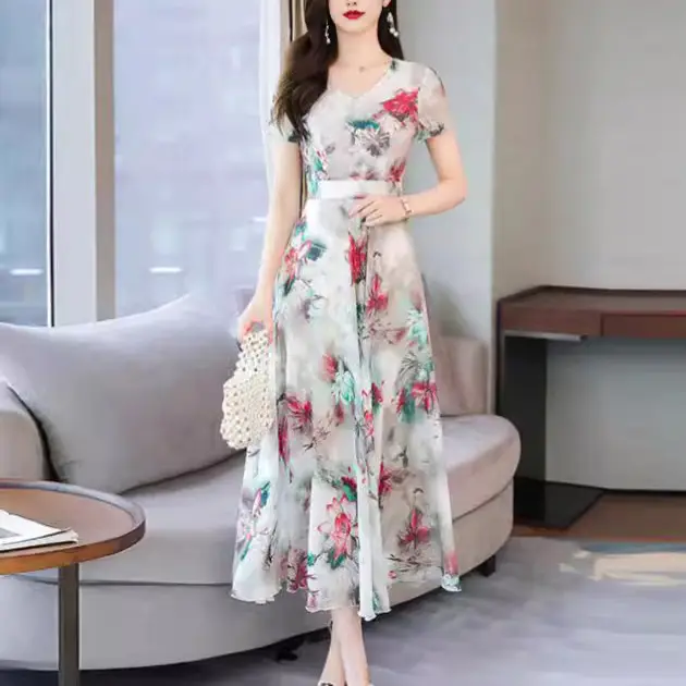 2024 Summer Floral V-Neck Plus Size Dress - Image 2