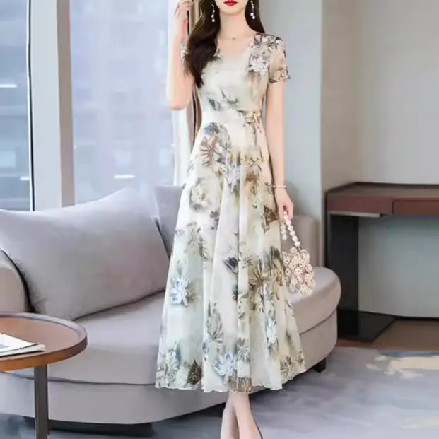 2024 Summer Floral V-Neck Plus Size Dress - Image 3