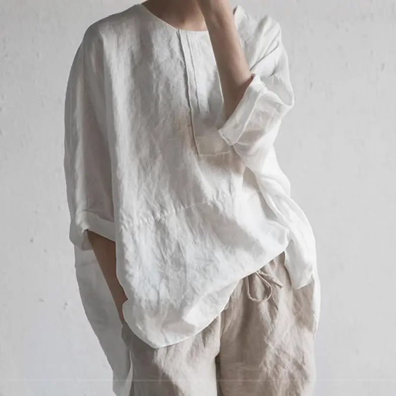 Black Round Neck Linen T-Shirt with Back Fork Half Sleeve