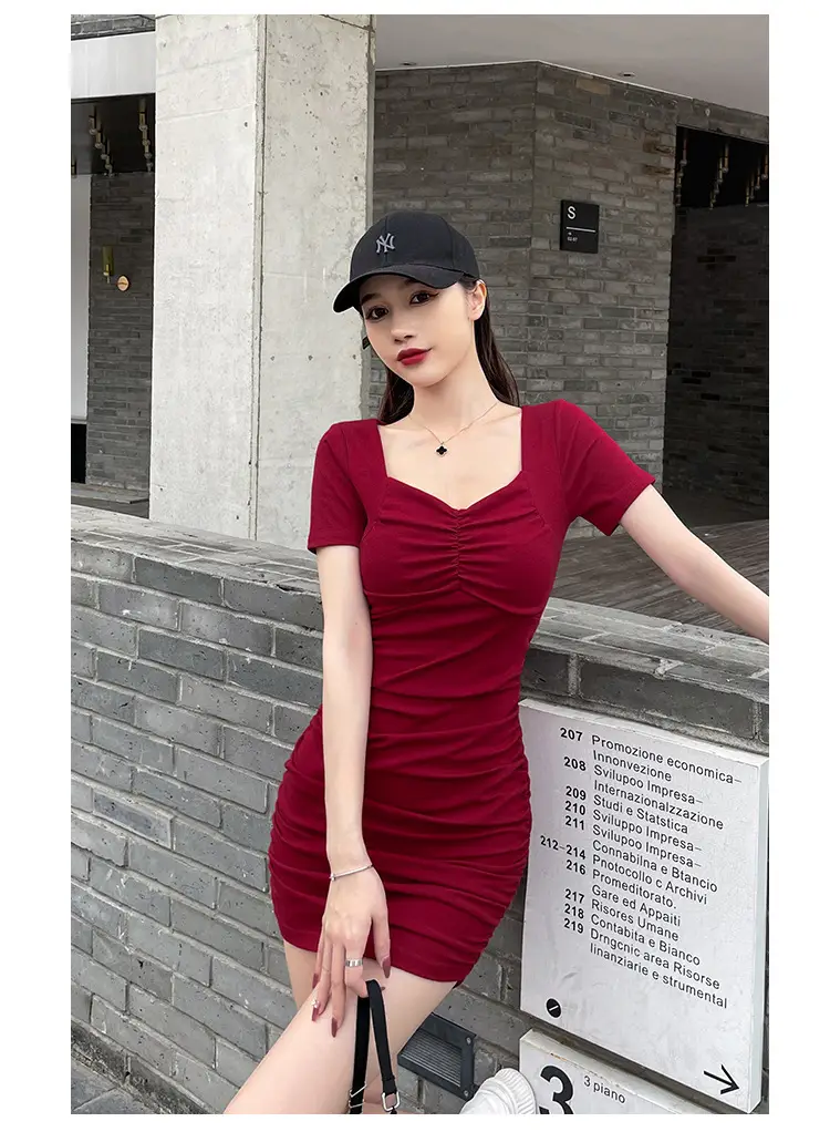 Small Hip-Hugging Pleated Skirt Dress Pink — feature 9