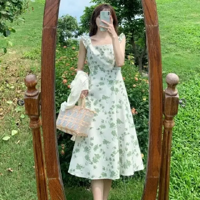 Women's Green Floral Gown with Square Collar Waist - Image 2