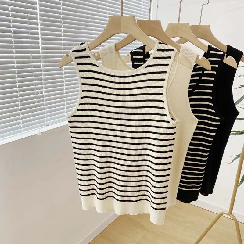 Summer Striped Knitted Vest Set Large 2223 — feature 12