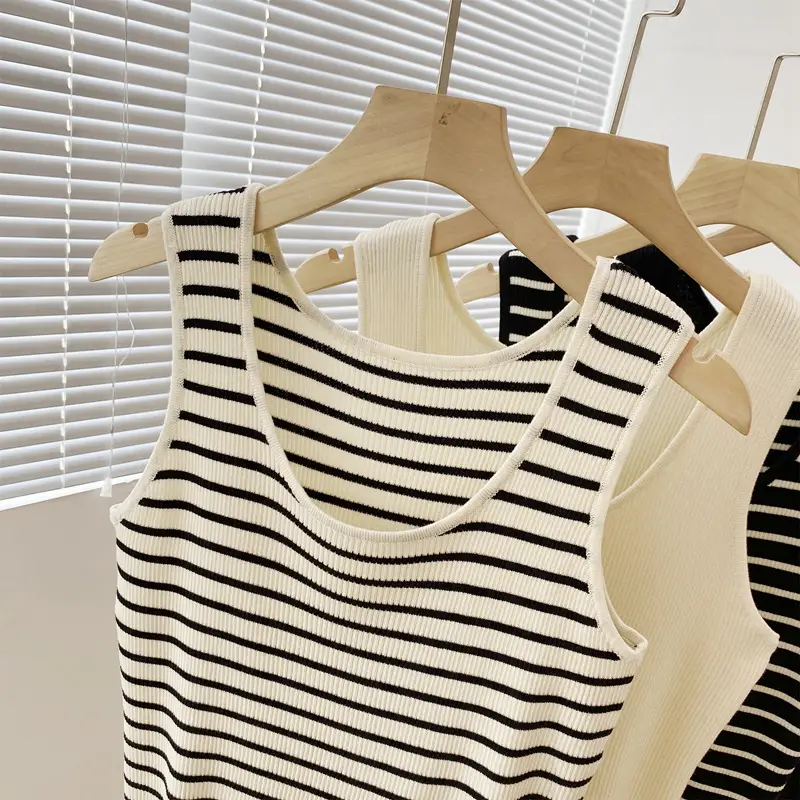 Summer Striped Knitted Vest Set Large 2223 — feature 6
