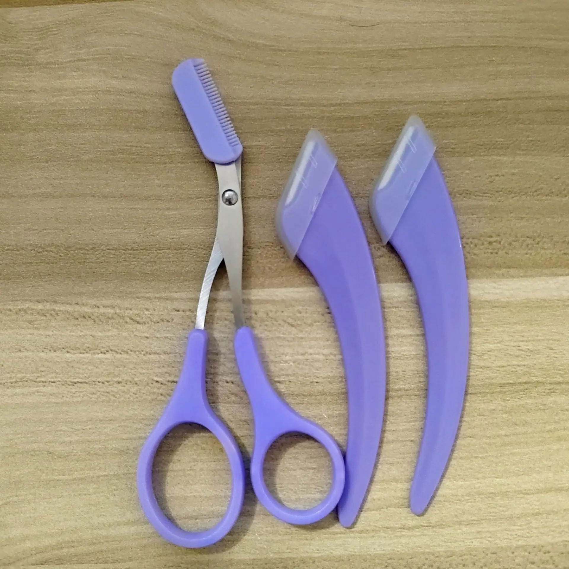 Eyebrow Trimming Scissors with Comb & Blade - Image 11