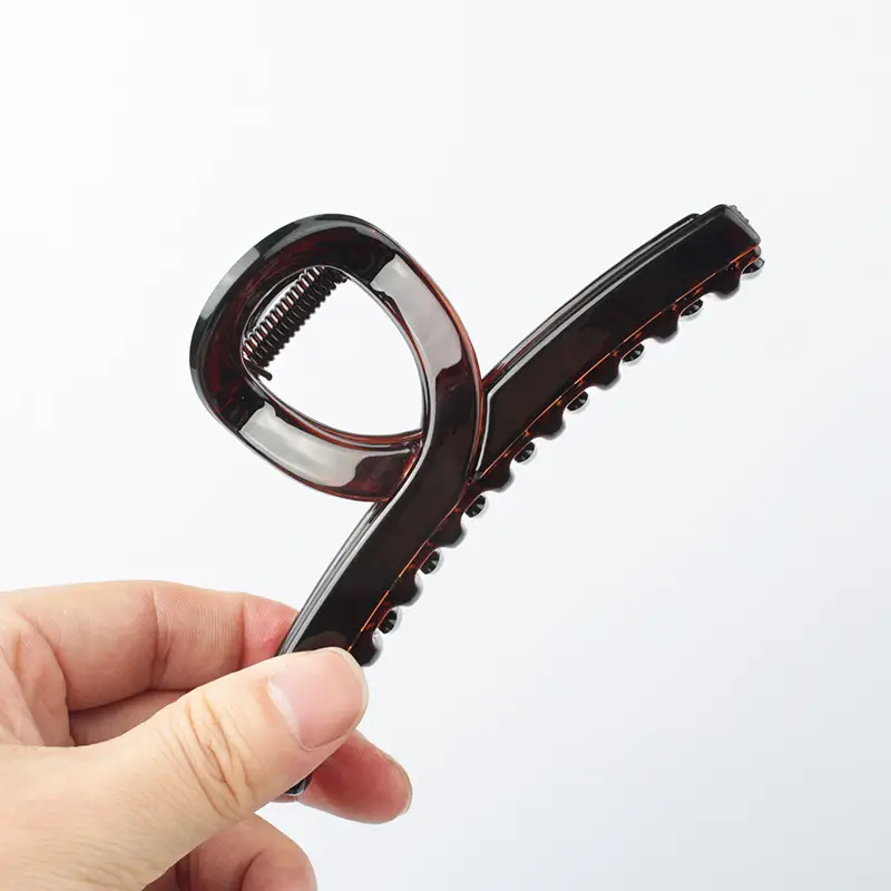 2022 Acrylic Hair Clip for Back of Head Black - Image 3