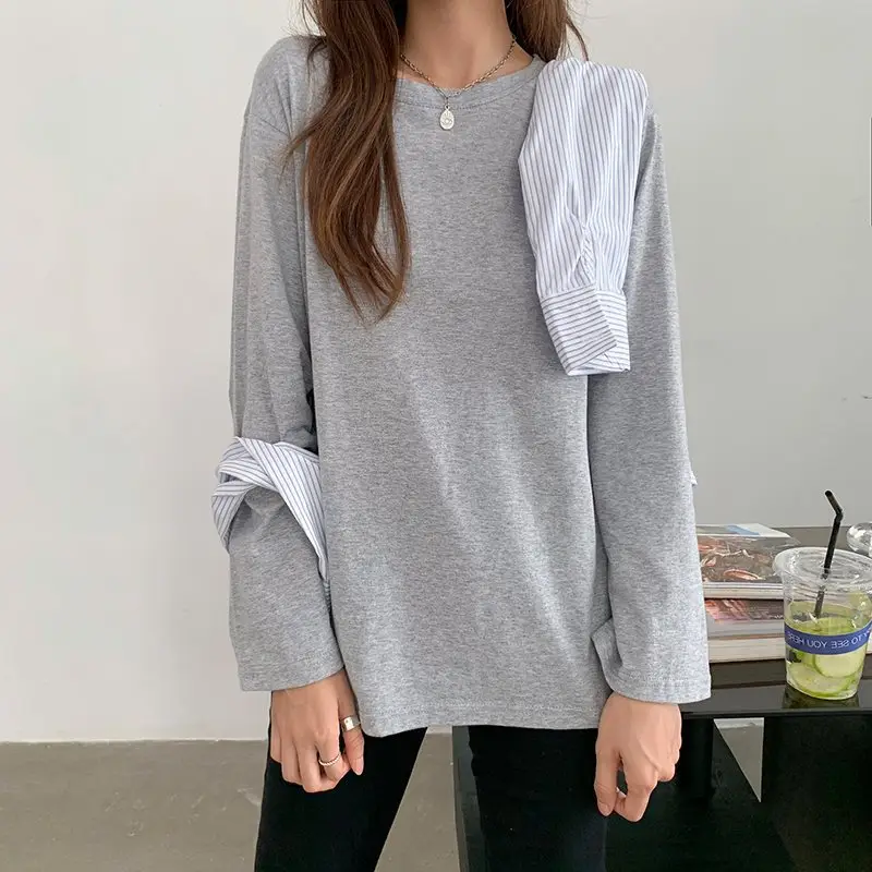 Women Long Sleeve Black Top with Light Grey Jeans - Image 5