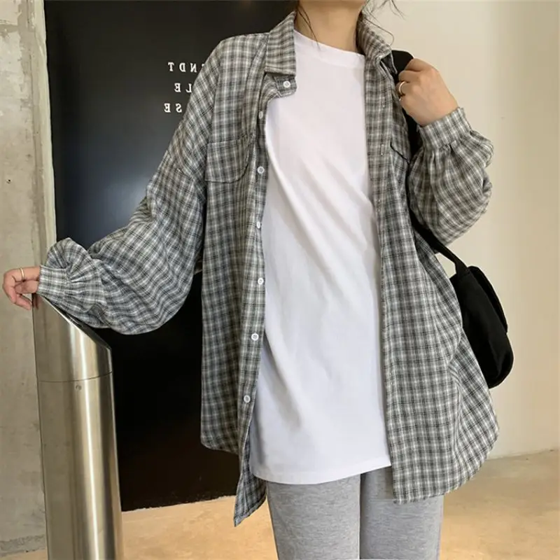 Women Long Sleeve Black Top with Light Grey Jeans — feature 11