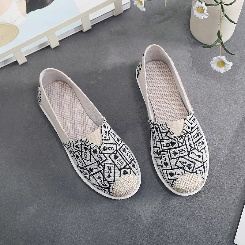 2026 Spring and Autumn New Women's Shoes Old Beijing Cloth Shoes Single Shoes for Middle-Aged and Elderly Casual Canvas Shoes Non-Slip Soft Sole Mom Shoes - Image 4