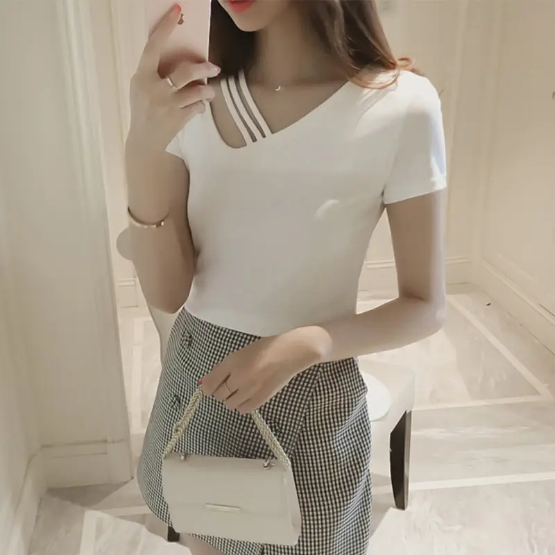 Women Black V-Neck Slim Fit T-Shirt 2025 Summer - Image 3