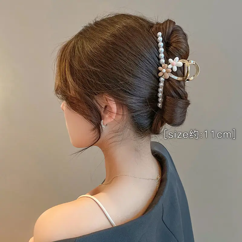 Tassel Hair Clip for Women's Back Head High Sense Shark Clip - Image 4