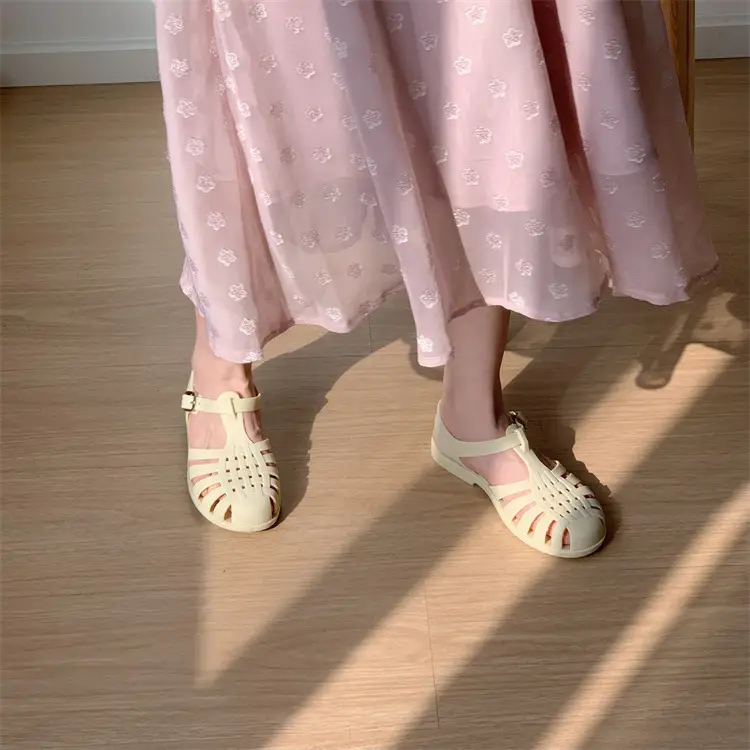 2025 New Roman Sandals Soft Jelly Shallow Mouth Flat Heel Baotou Temperament Plaid Women's Single Shoes Non-Slip Plastic Shoes — feature 7