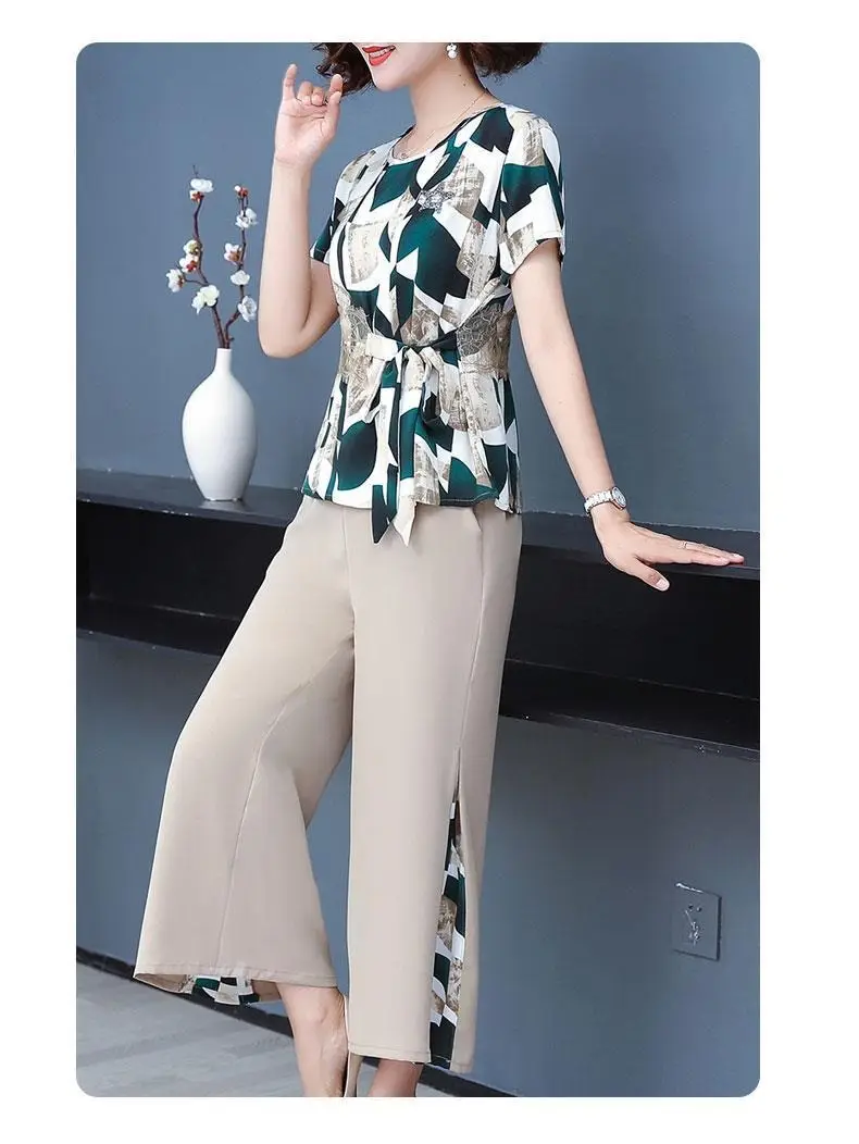 Middle-Aged Women 2-Piece Summer Outfit Set — feature 10