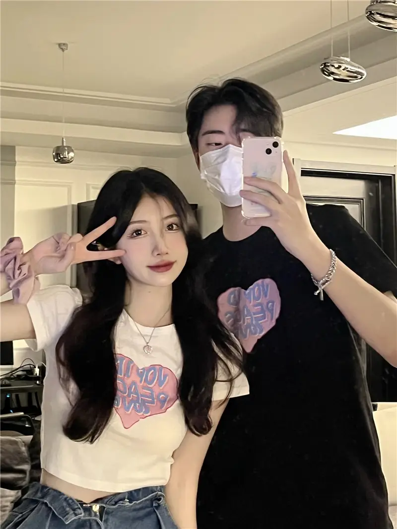 Women Short Sleeve T-Shirt White Heart Print 2025 — feature 3