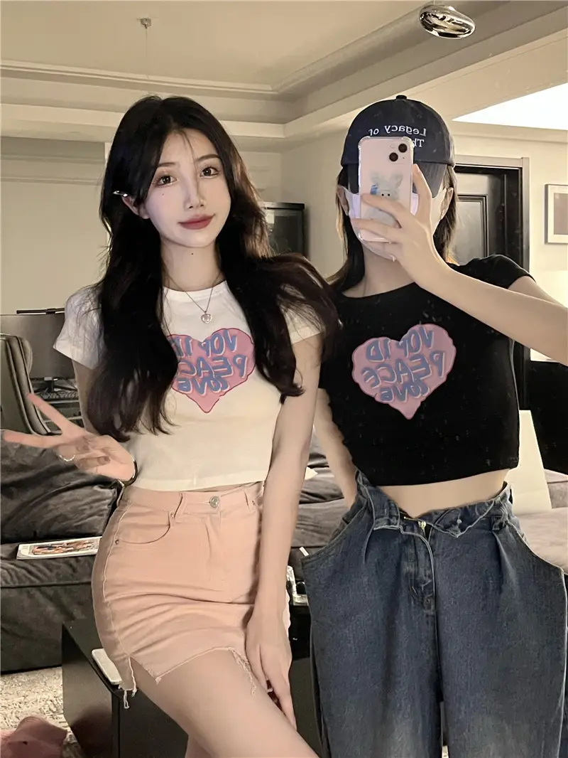 Women Short Sleeve T-Shirt White Heart Print 2025 — feature 5