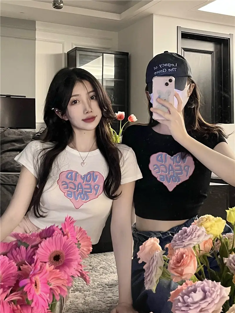 Women Short Sleeve T-Shirt White Heart Print 2025 — feature 7