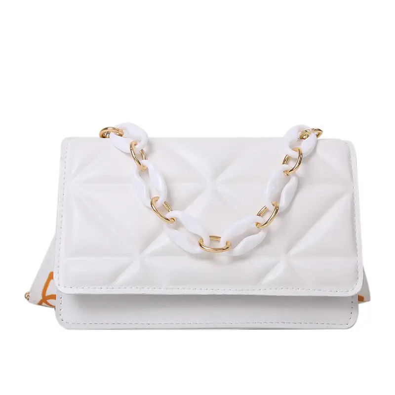 Green Quilted Chain Shoulder Bag for Women - Image 9
