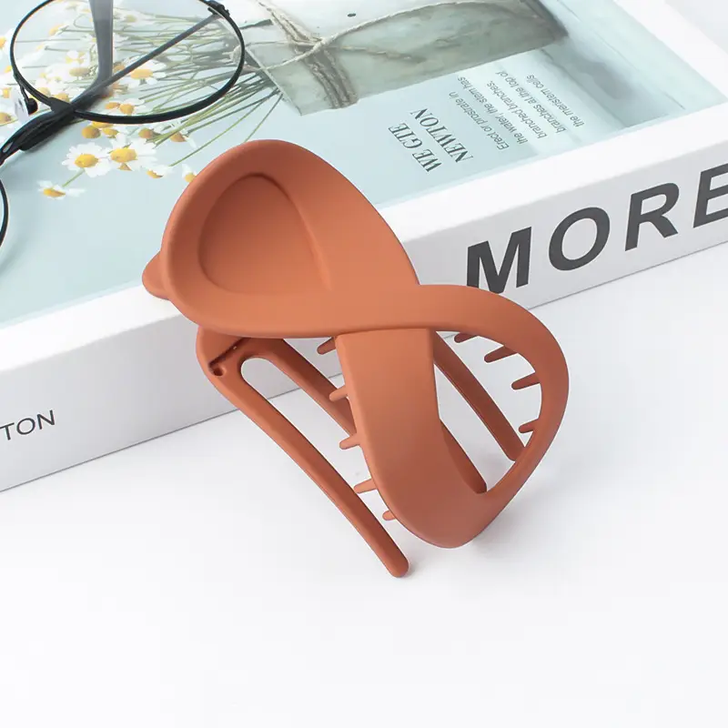 8-Shaped Shark Clip Hair Accessories Wholesale - Image 3