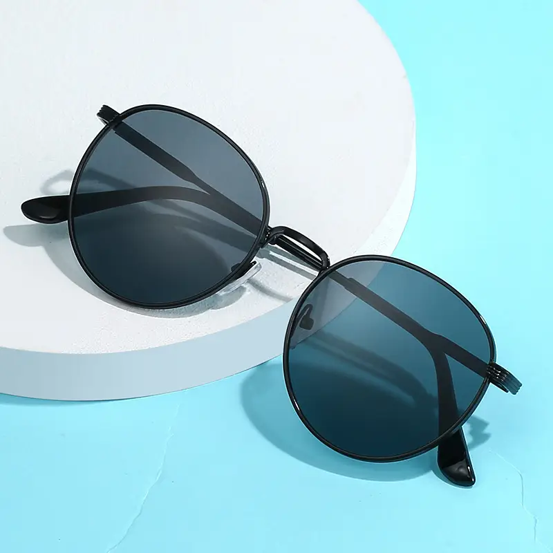 Men Retro Gold Frame Sunglasses Black Tint