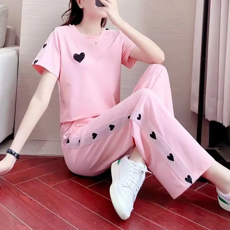 Pink Heart Print Women's Summer Casual Two-Piece Set - Image 3
