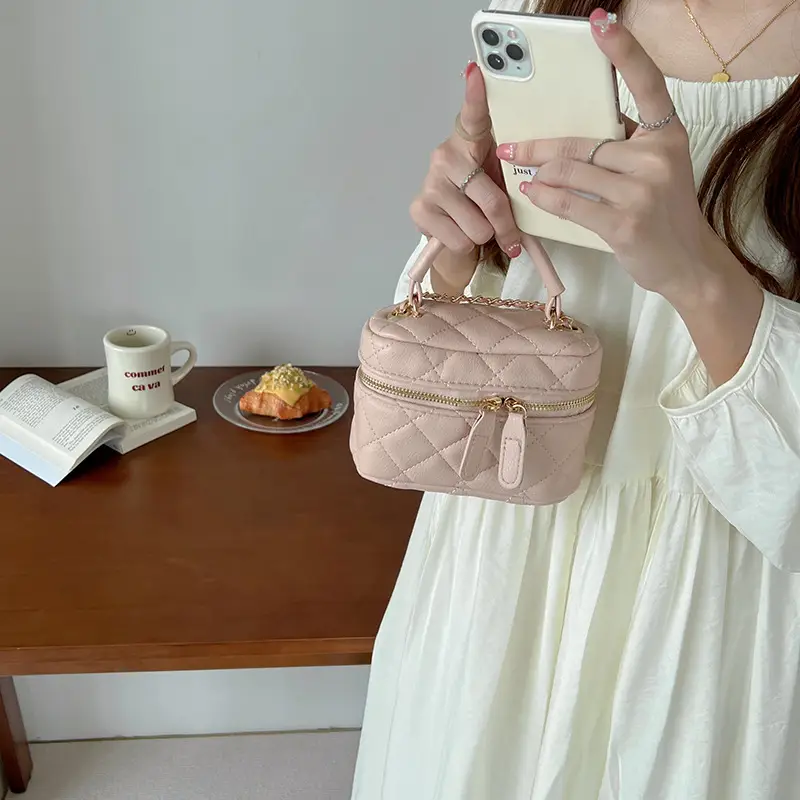 Women Quilted Chain Bag Black Shoulder Crossbody Summer 2026 - Image 5