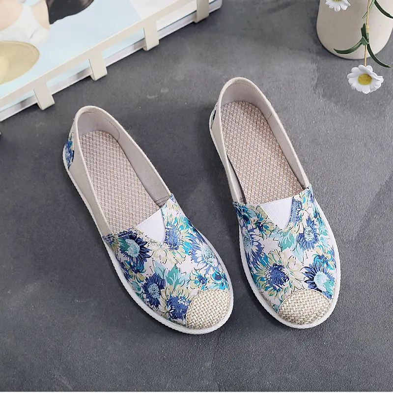Spring and Autumn Women's Canvas Shoes, Old Beijing Cloth Shoes, Trendy and Versatile, Non-Slip, Soft-Soled, Comfortable Slip-On Flat Shoes