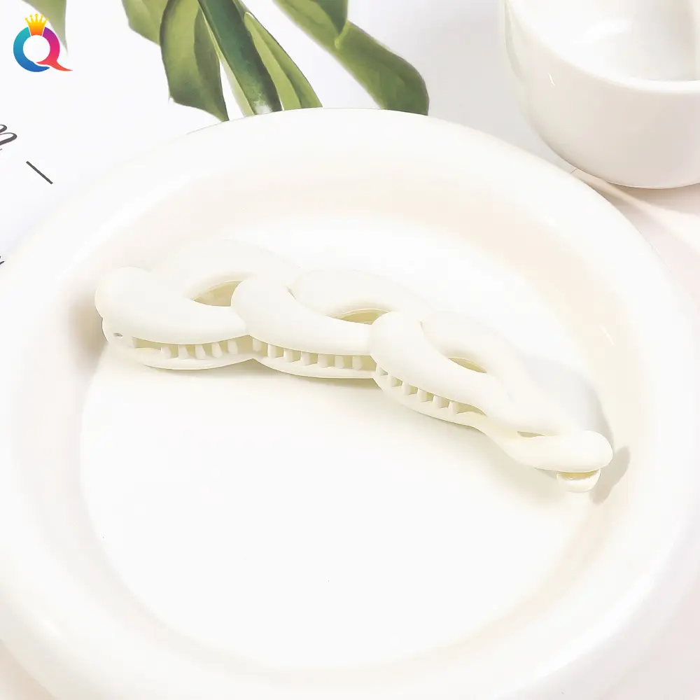Black PVC Hair Clip for High Ponytail & Fixed Hairpin - Image 10