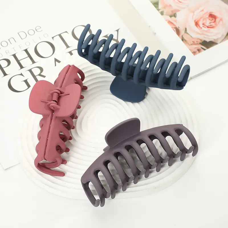 Korean Style Large Back Clip for Women