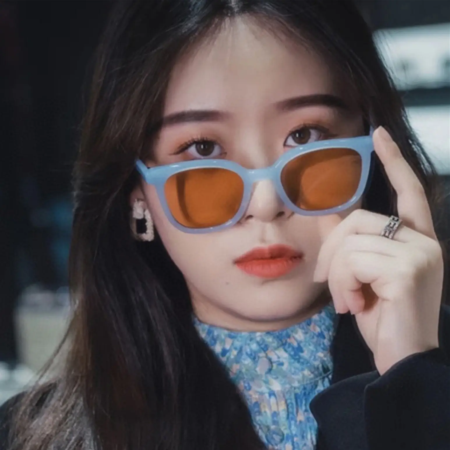Black Frame Sunglasses with Green Tint 2022 Style - Image 5