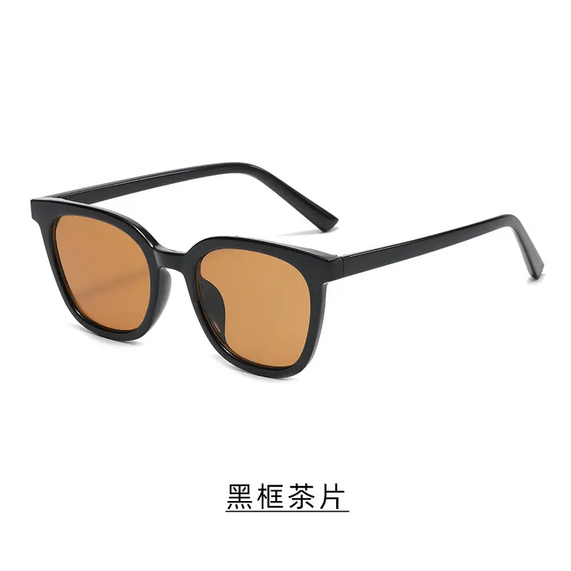Black Frame Sunglasses with Green Tint 2022 Style - Image 2