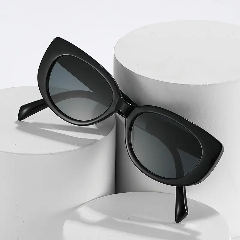 New Small Frame UV400 Sunglasses for Women - Image 8