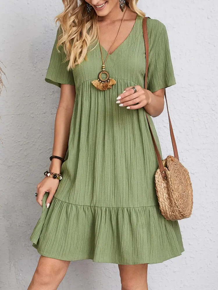 2022 Women's Green V-Neck Ruffled Dress - Image 2