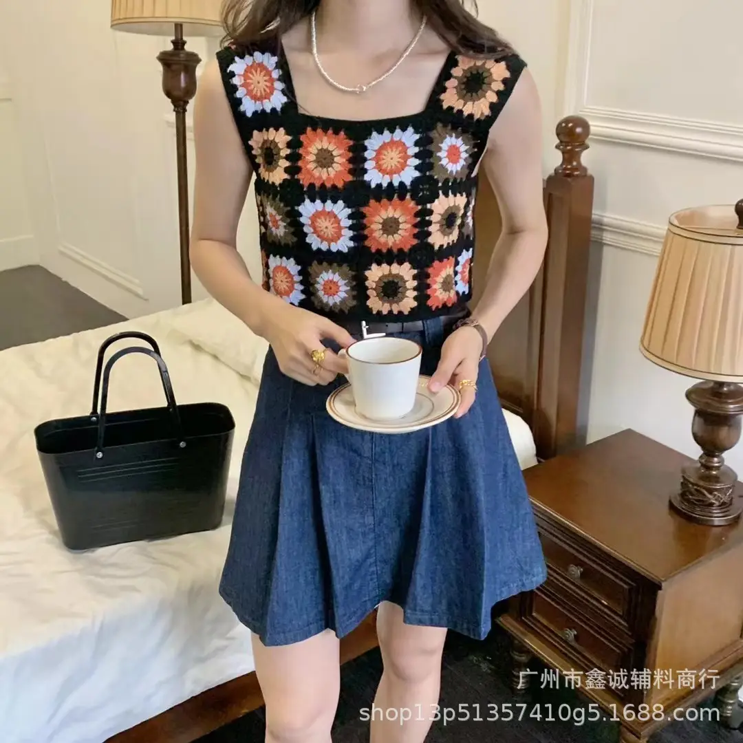 Women's Embroidered Knitted Vest with Hollow Blouse Design
