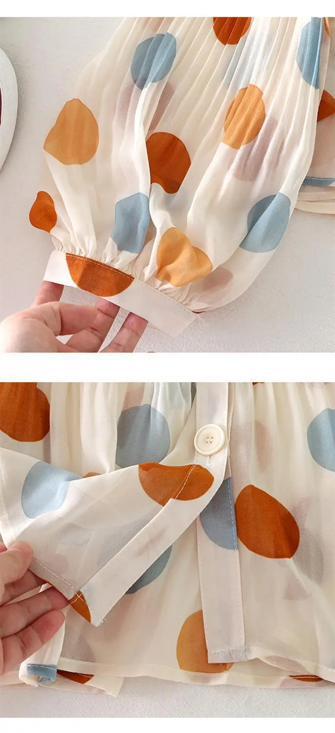 Women V-Neck Pleated Sunscreen Top with Bubble Lantern Sleeve — feature 13