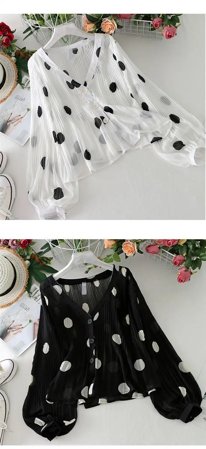 Women V-Neck Pleated Sunscreen Top with Bubble Lantern Sleeve — feature 9