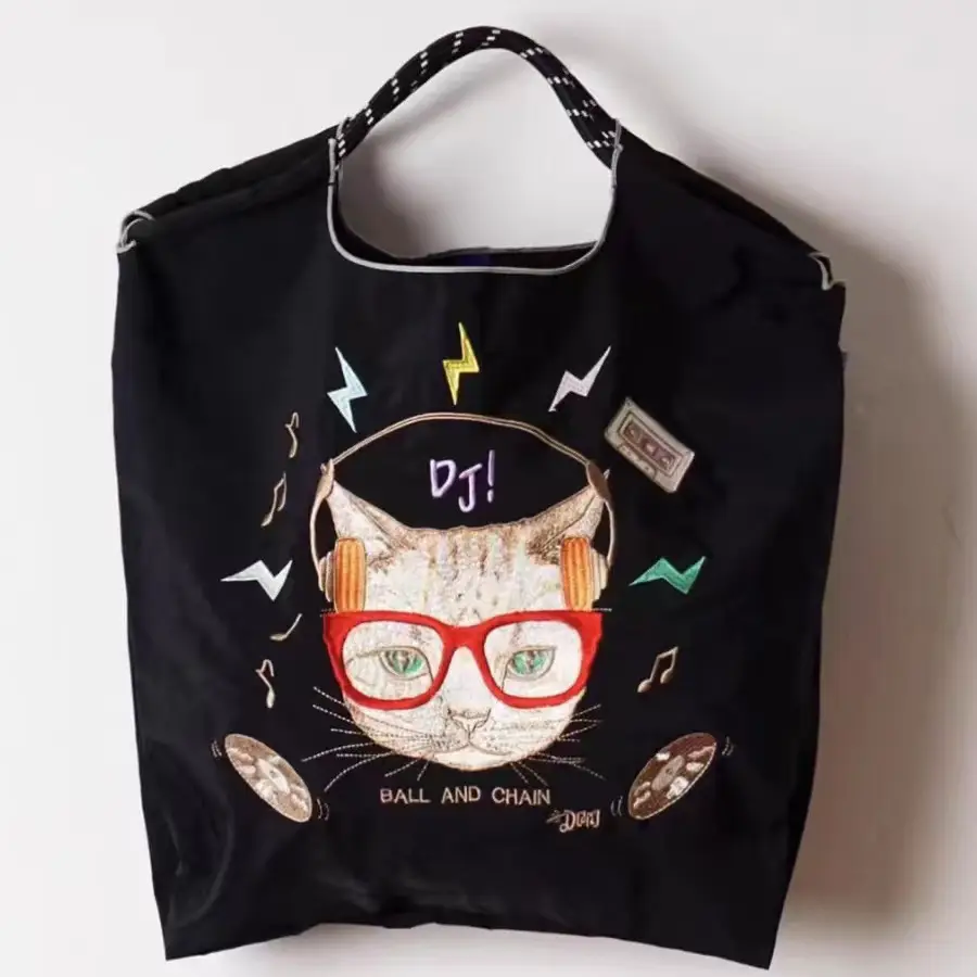 Pink Embroidered Waterproof Women's Shoulder Bag - Image 3
