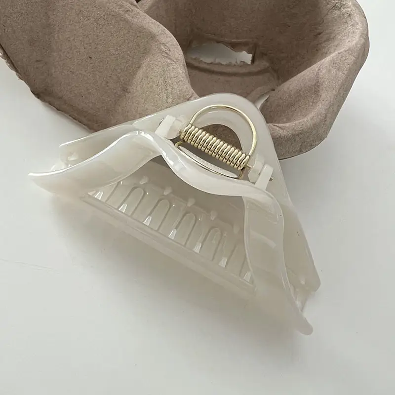 Triangular Hair Clip for Women Large Size Thick Hair - Image 4
