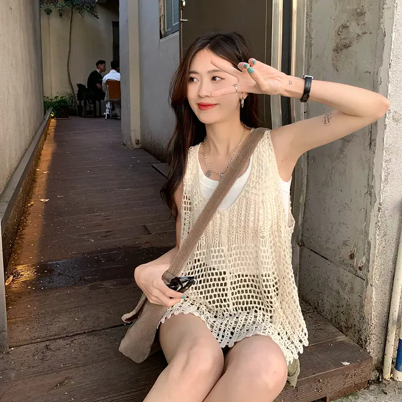 Women's White Crochet Hollow Knitted Vest Vest Summer Outfit Korean Style — feature 13