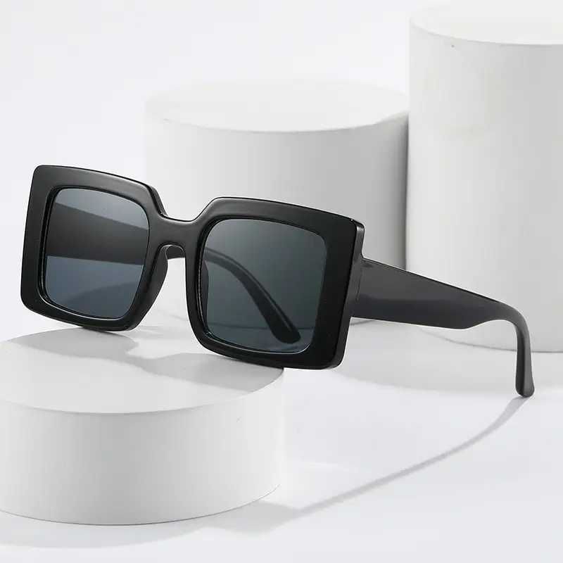 Square Sunglasses for Women Tortoise Print Gradient Shades - Image 7