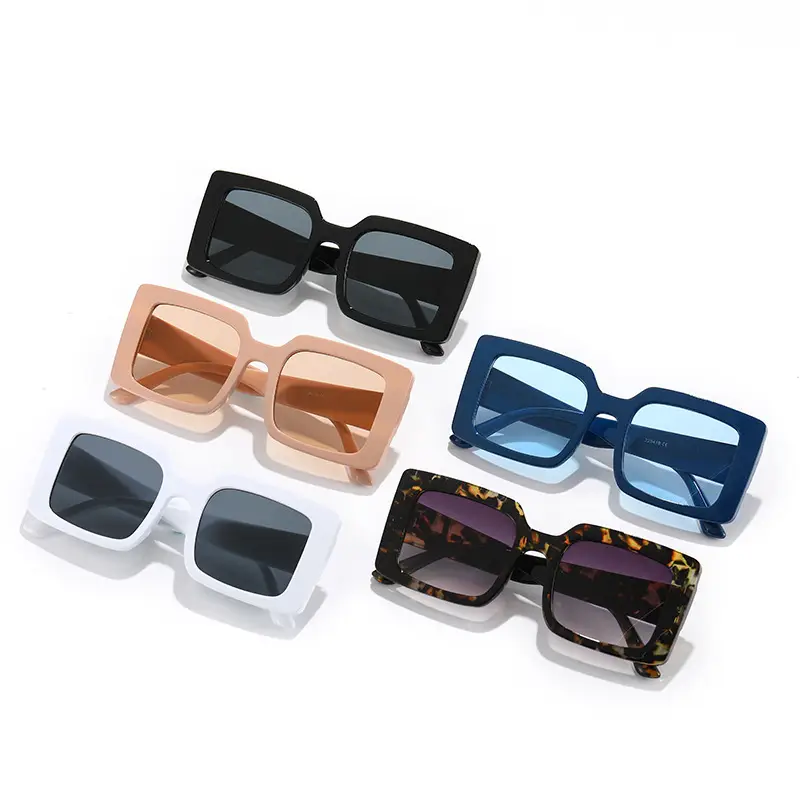 Square Sunglasses for Women Tortoise Print Gradient Shades - Image 9