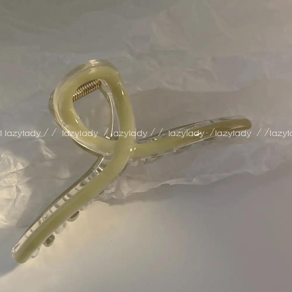 Spring Hair Clip Shark Oil Catcher White - Image 2