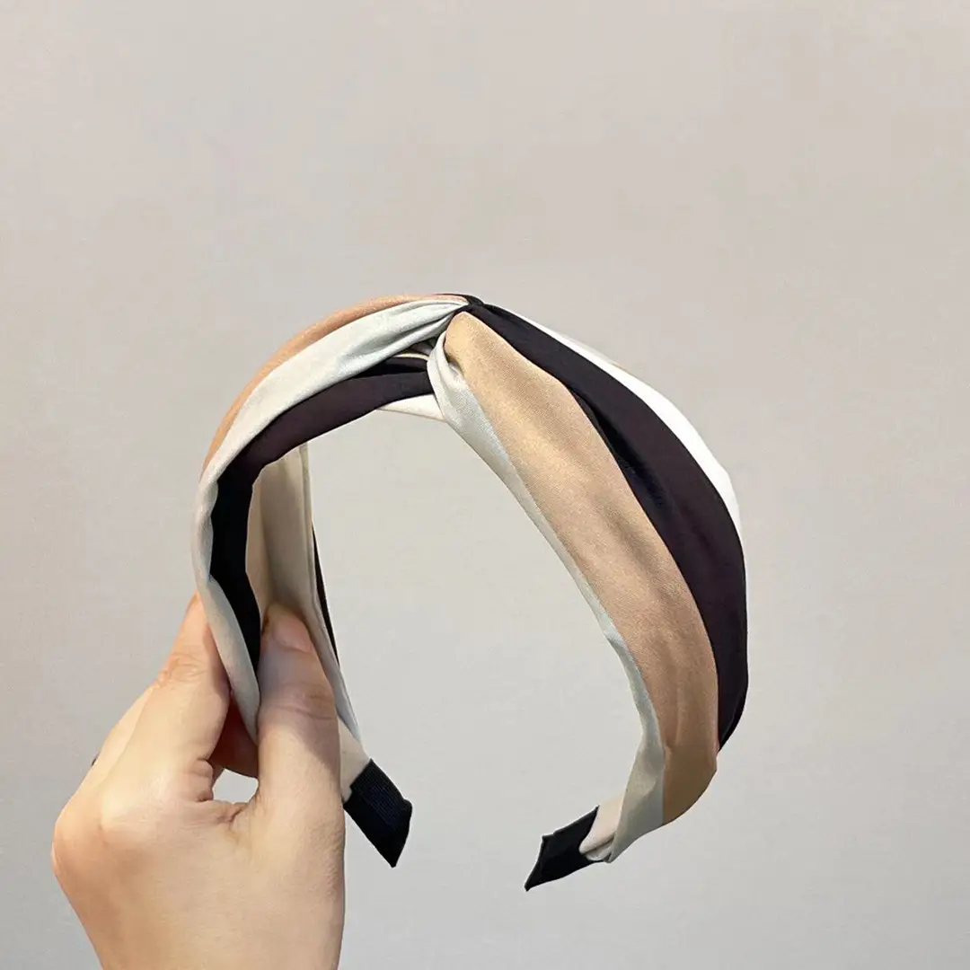 New Cross Hairband with Contrast Fabric Wide Brim - Image 7