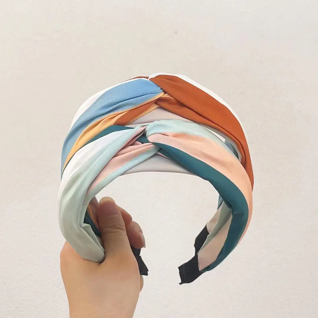 New Cross Hairband with Contrast Fabric Wide Brim — feature 2
