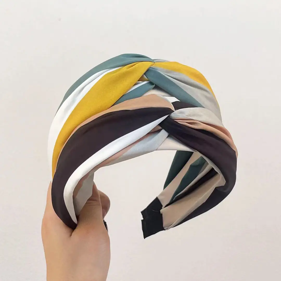 New Cross Hairband with Contrast Fabric Wide Brim — feature 3
