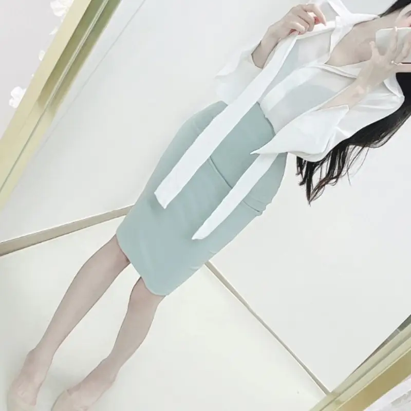 Women's Red Rear Split Slimming Skirt Mid Length - Image 8