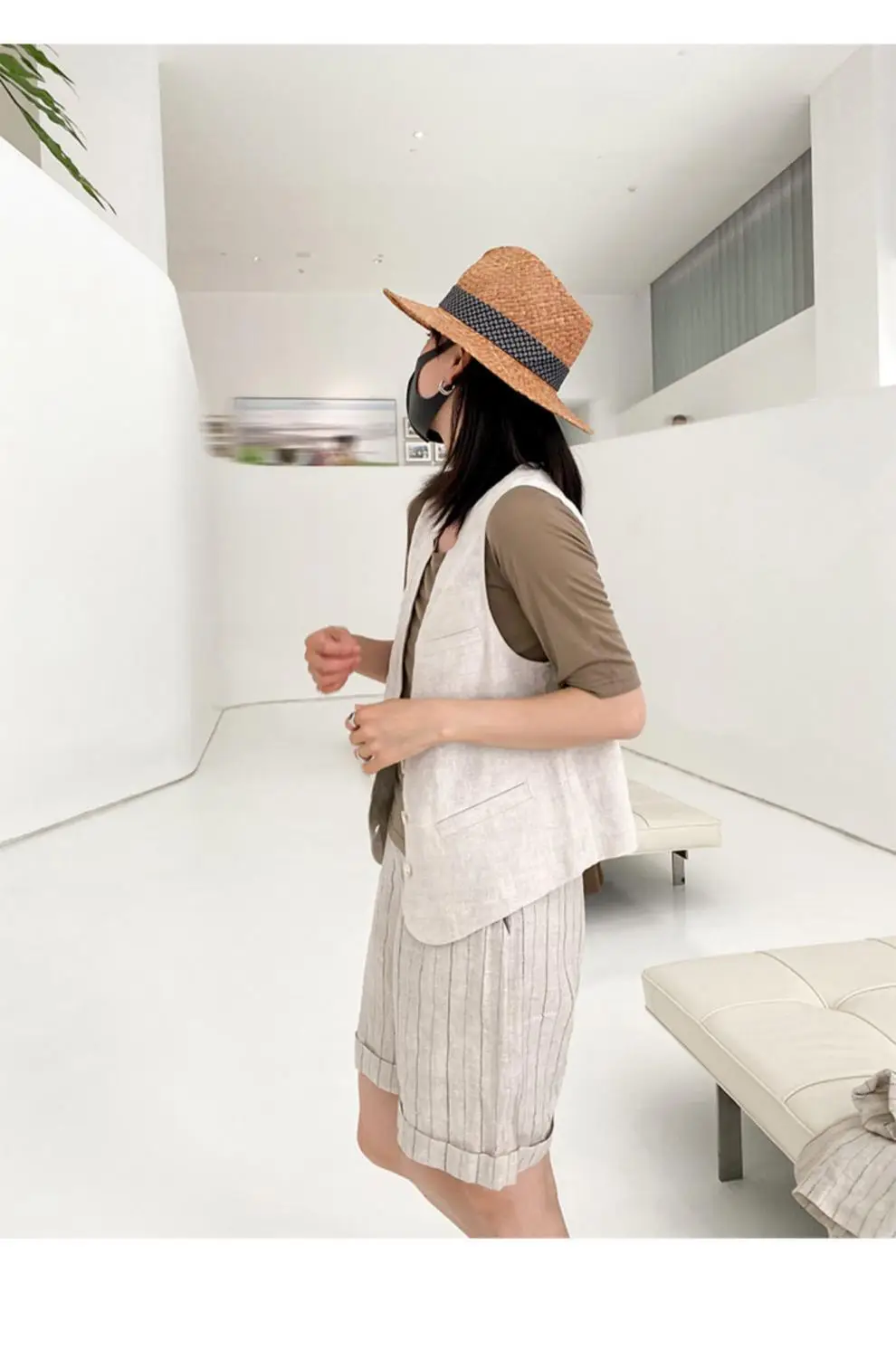 Women's 2024 Summer Linen Vest with Straw Hat — feature 32