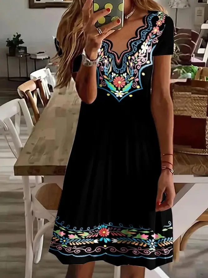 Women's Green Printed V-Neck Dress Wave Pattern - Image 2