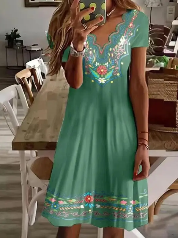 Women's Green Printed V-Neck Dress Wave Pattern - Image 3